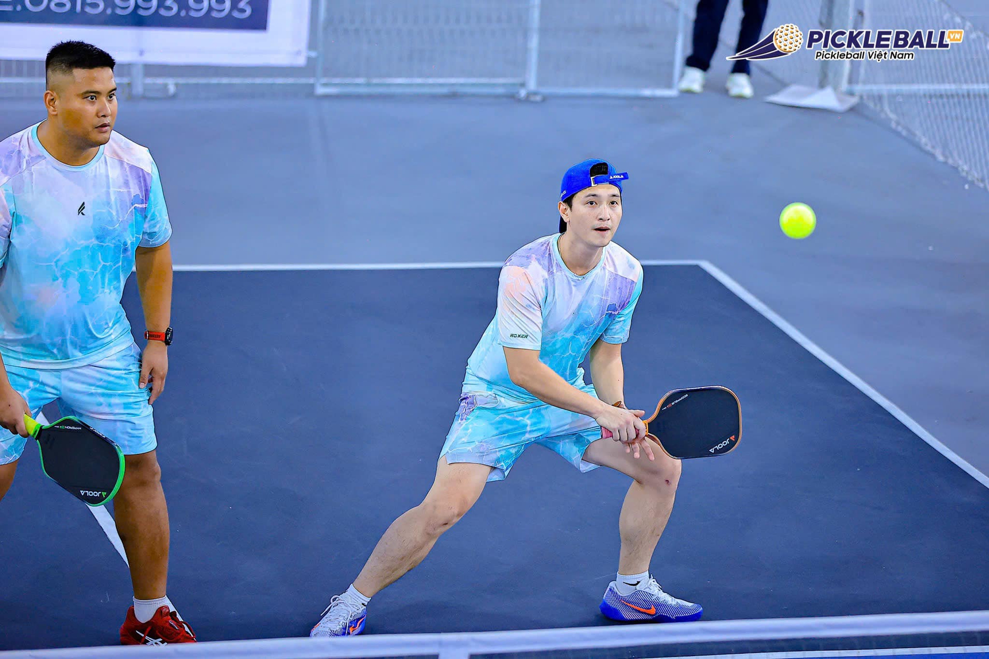 Diễn viên Huỳnh Anh và vợ MC hơn 6 tuổi chơi pickleball, hết hot trend vẫn lên sân 