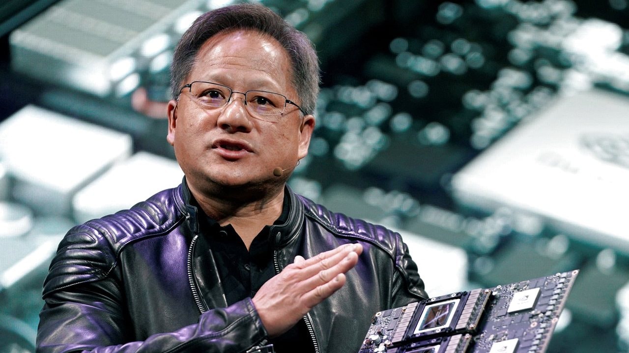 Giữ lời hứa, tỷ phú Nvidia Jensen Huang trở lại Việt Nam- Ảnh 1.