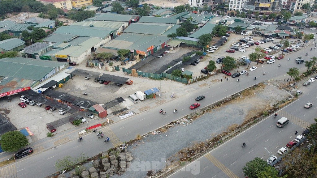 B&atilde;i xe quanh Bệnh viện K T&acirc;n Triều trưng biển "c&oacute; ph&eacute;p" nhưng thu ph&iacute; "v&ocirc; ph&eacute;p"- Ảnh 4.