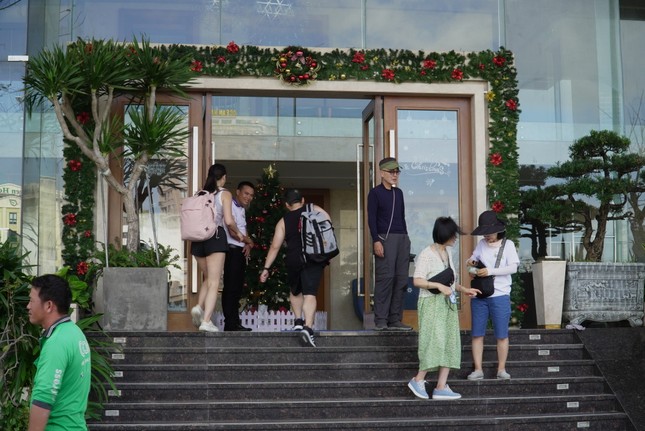 Kh&aacute;ch sạn ven biển Đ&agrave; Nẵng 'ch&aacute;y' ph&ograve;ng nhanh kh&ocirc;ng tưởng- Ảnh 1.