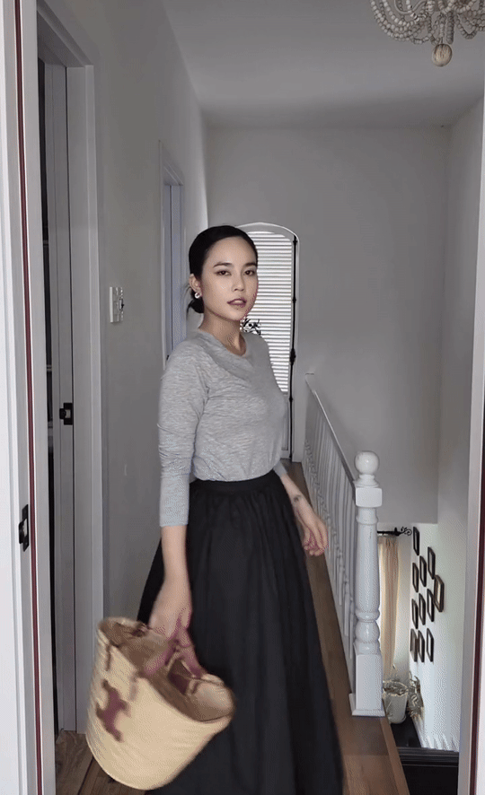 Tạm biệt đồ dày cộm, hội mê du lịch sắm item này tha hồ ăn diện vi vu Nhật, Hàn mà vẫn đủ ấm- Ảnh 4. Tạm biệt đồ dày cộm, hội mê du lịch sắm item này tha hồ ăn diện vi vu Nhật, Hàn mà vẫn đủ ấm- Ảnh 4.