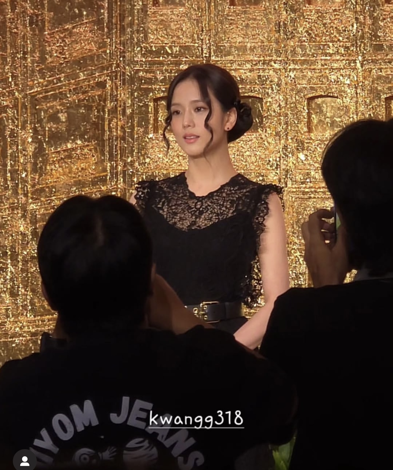 Jisoo g&acirc;y n&aacute;o loạn Bangkok, 1 chi tiết gợi li&ecirc;n tưởng đến Ros&eacute;- Ảnh 9.