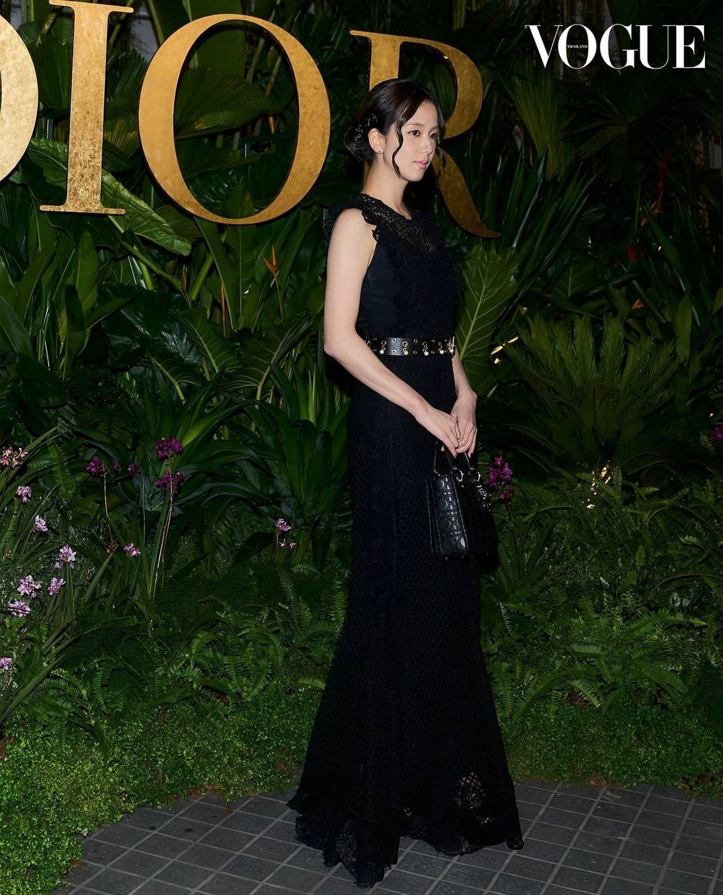 Jisoo g&acirc;y n&aacute;o loạn Bangkok, 1 chi tiết gợi li&ecirc;n tưởng đến Ros&eacute;- Ảnh 2.