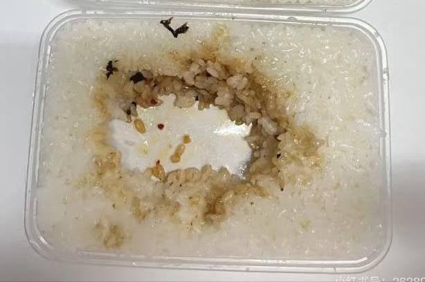 Nhìn 3 hộp cơm trắng ăn dở của 3 đứa bạn cùng phòng, người ta biết ngay cung hoàng đạo nhờ điều này- Ảnh 5.