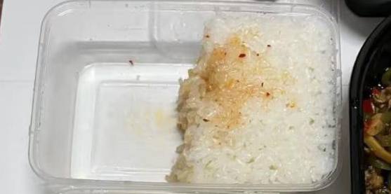 Nhìn 3 hộp cơm trắng ăn dở của 3 đứa bạn cùng phòng, người ta biết ngay cung hoàng đạo nhờ điều này- Ảnh 2.