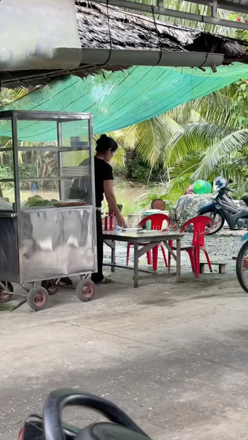 Tiết lộ từ hàng xóm Lê Tuấn Khang: 