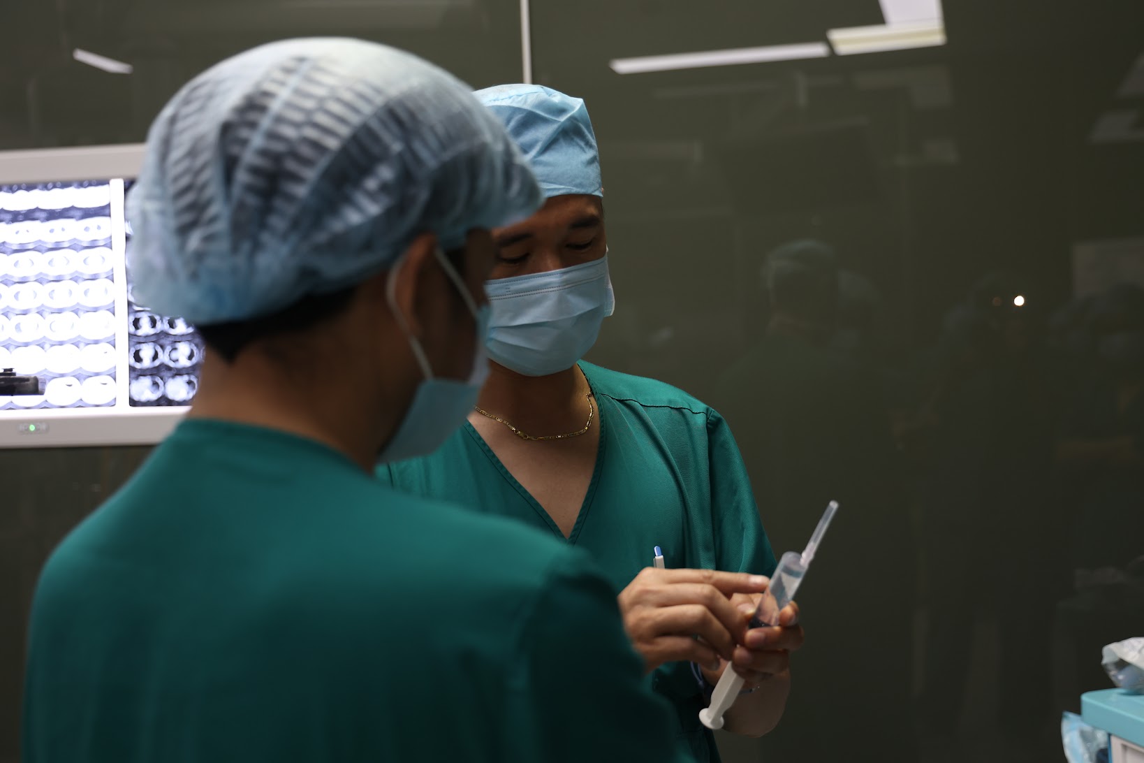 Nam bệnh nh&acirc;n 42 tuổi chết n&atilde;o hiến tạng cứu nhiều người sau vụ tai nạn cầu thang- Ảnh 5.