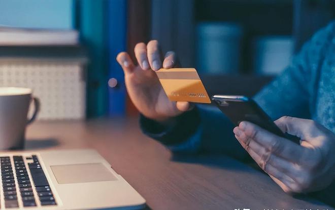 Người phụ nữ gửi tiết kiệm 3 tỷ đồng nhưng 5 năm sau chỉ c&ograve;n 3.000 đồng, ng&acirc;n h&agrave;ng khẳng định: &ldquo;Sổ tiết kiệm của chị l&agrave; giả&rdquo;- Ảnh 3.