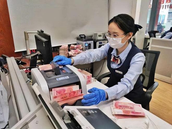 Người phụ nữ gửi tiết kiệm 3 tỷ đồng nhưng 5 năm sau chỉ c&ograve;n 3.000 đồng, ng&acirc;n h&agrave;ng khẳng định: &ldquo;Sổ tiết kiệm của chị l&agrave; giả&rdquo;- Ảnh 1.