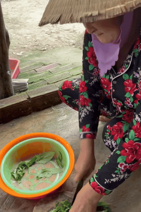 M&oacute;n b&aacute;nh d&acirc;n d&atilde; với c&aacute;i t&ecirc;n c&oacute; thể khiến nhiều người... sợ, nhưng lại được coi l&agrave; đặc sản ở miền T&acirc;y, L&ecirc; Tuấn Khang cũng m&ecirc; mẩn- Ảnh 20.