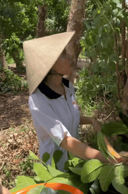 M&oacute;n b&aacute;nh d&acirc;n d&atilde; với c&aacute;i t&ecirc;n c&oacute; thể khiến nhiều người... sợ, nhưng lại được coi l&agrave; đặc sản ở miền T&acirc;y, L&ecirc; Tuấn Khang cũng m&ecirc; mẩn- Ảnh 24.