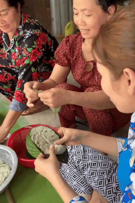 M&oacute;n b&aacute;nh d&acirc;n d&atilde; với c&aacute;i t&ecirc;n c&oacute; thể khiến nhiều người... sợ, nhưng lại được coi l&agrave; đặc sản ở miền T&acirc;y, L&ecirc; Tuấn Khang cũng m&ecirc; mẩn- Ảnh 26.