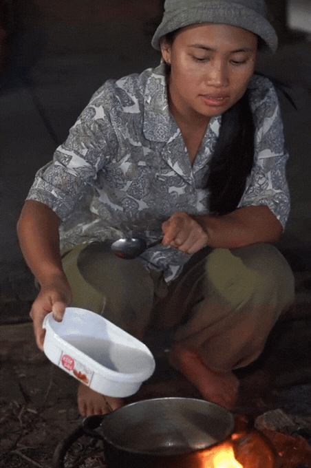 M&oacute;n b&aacute;nh d&acirc;n d&atilde; với c&aacute;i t&ecirc;n c&oacute; thể khiến nhiều người... sợ, nhưng lại được coi l&agrave; đặc sản ở miền T&acirc;y, L&ecirc; Tuấn Khang cũng m&ecirc; mẩn- Ảnh 41.