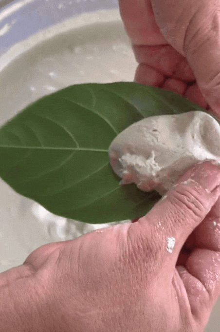 M&oacute;n b&aacute;nh d&acirc;n d&atilde; với c&aacute;i t&ecirc;n c&oacute; thể khiến nhiều người... sợ, nhưng lại được coi l&agrave; đặc sản ở miền T&acirc;y, L&ecirc; Tuấn Khang cũng m&ecirc; mẩn- Ảnh 46.