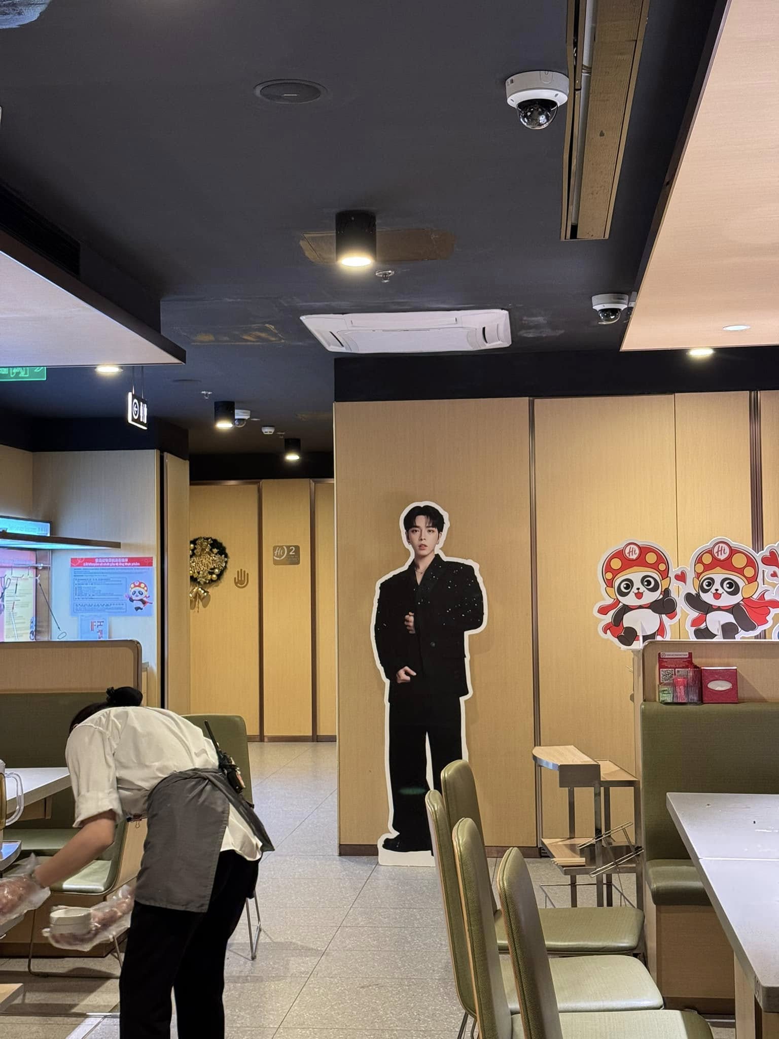 Haidilao đã làm gì trong đêm concert Anh Trai Say Hi ở Hà Nội?- Ảnh 9. Haidilao đã làm gì trong đêm concert Anh Trai Say Hi ở Hà Nội?- Ảnh 9.
