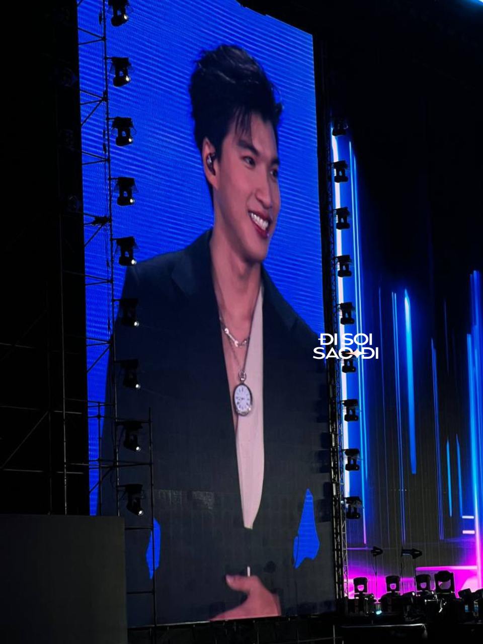 Đẹp trai chưa đủ, c&aacute;c Anh Trai Say Hi c&ograve;n c&oacute; outfit xuất sắc!- Ảnh 19.