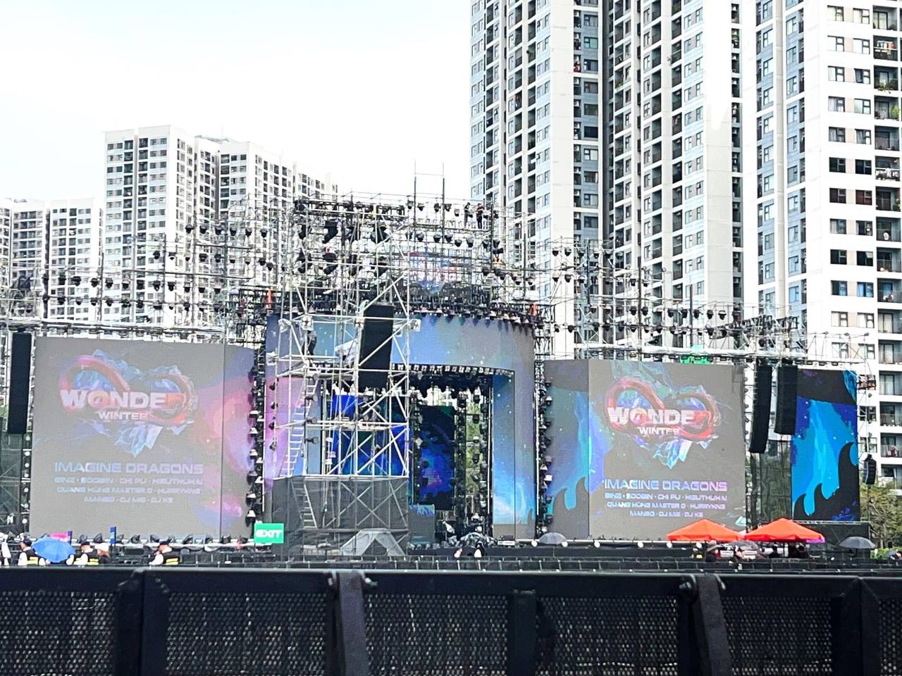 Cả bầu trời trai xinh gái đẹp “xúng xính” đổ bộ 8WONDER Winter, sẵn sàng cháy hết mình trong đại nhạc hội- Ảnh 14.