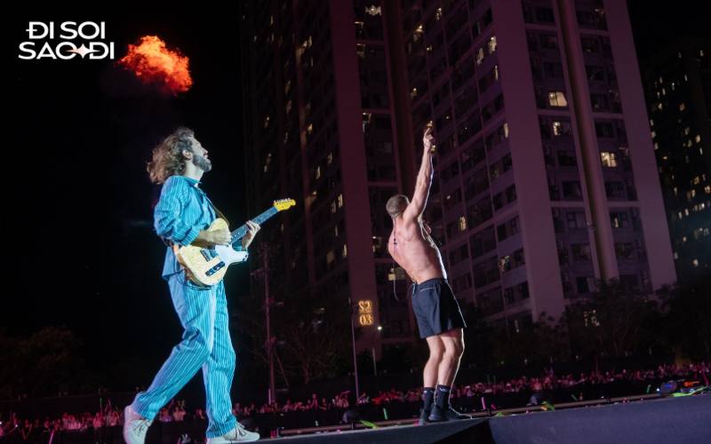 Imagine Dragons quá đỉnh: Mang cả World Tour đến 8WONDER, giọng hát live như "dát vàng lỗ tai" khiến fan Việt nghe mà sốc!- Ảnh 12.