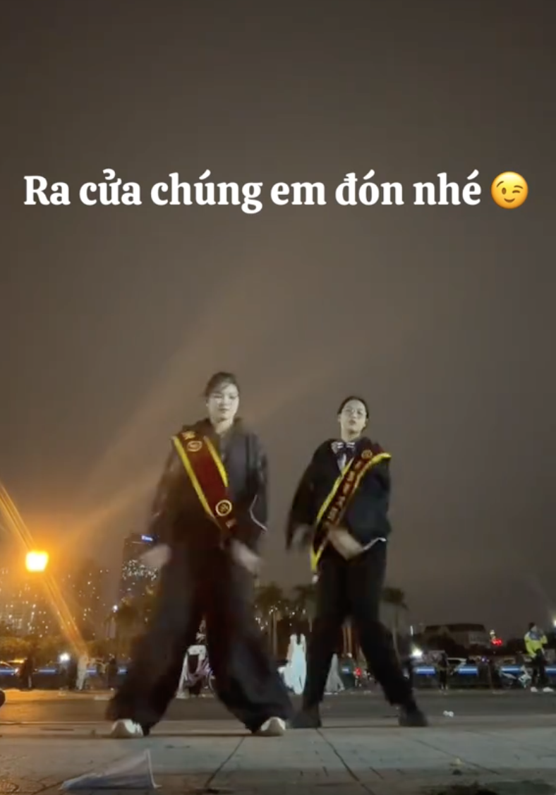 Haidilao đã làm gì trong đêm concert Anh Trai Say Hi ở Hà Nội?- Ảnh 6. Haidilao đã làm gì trong đêm concert Anh Trai Say Hi ở Hà Nội?- Ảnh 6.