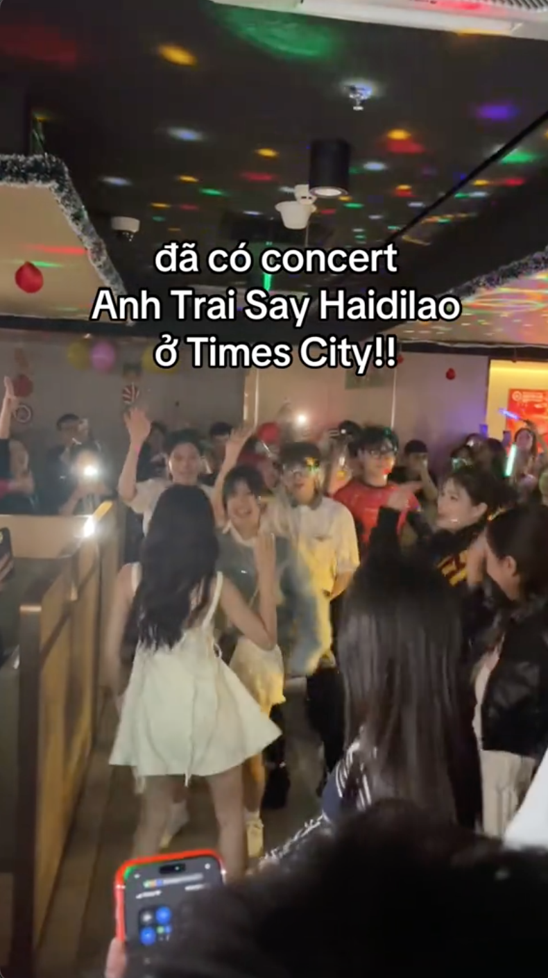 Haidilao đã làm gì trong đêm concert Anh Trai Say Hi ở Hà Nội?- Ảnh 2. Haidilao đã làm gì trong đêm concert Anh Trai Say Hi ở Hà Nội?- Ảnh 2.