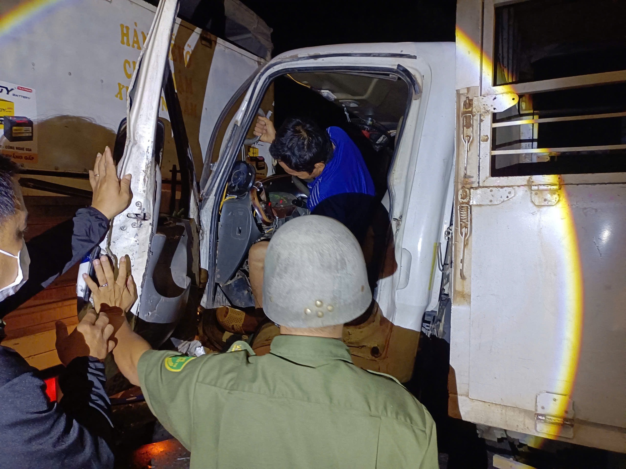 Hai vụ tai nạn nghi&ecirc;m trọng ở B&igrave;nh Dương khiến 1 người chết, 2 người bị thương- Ảnh 1.