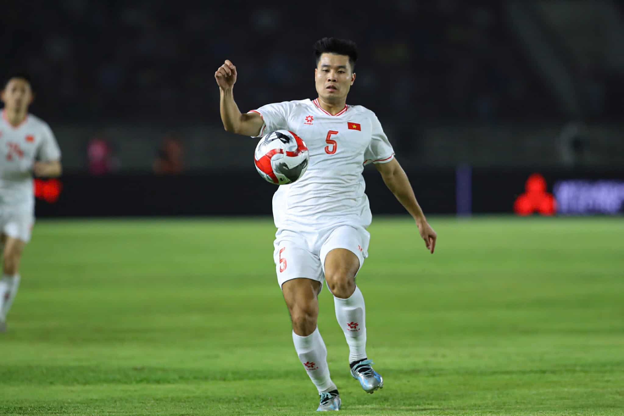 Thi đấu thăng hoa trong hiệp 2, đội tuyển Việt Nam thắng tưng bừng ng&agrave;y ra qu&acirc;n tại AFF Cup 2024- Ảnh 12.