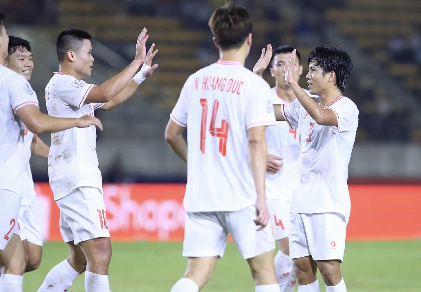 Thi đấu thăng hoa trong hiệp 2, đội tuyển Việt Nam thắng tưng bừng ng&agrave;y ra qu&acirc;n tại AFF Cup 2024- Ảnh 3.