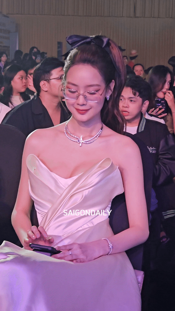 Mỹ nữ 1m85 catwalk qu&aacute; mượt tr&ecirc;n đ&ocirc;i cao g&oacute;t tuột d&acirc;y, đẳng cấp Hoa hậu Quốc tế c&oacute; kh&aacute;c!- Ảnh 8.