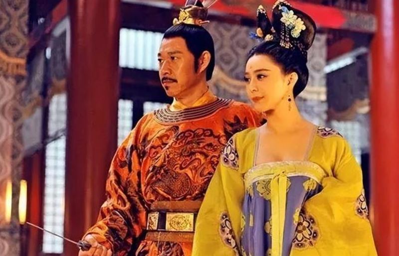 Võ Tắc Thiên thoái vị, quan lại đều vui mừng trừ một người nức nở: Sau 5 năm ông bất ngờ gặp chuyện này- Ảnh 2. Võ Tắc Thiên thoái vị, quan lại đều vui mừng trừ một người nức nở: Sau 5 năm ông bất ngờ gặp chuyện này- Ảnh 2.