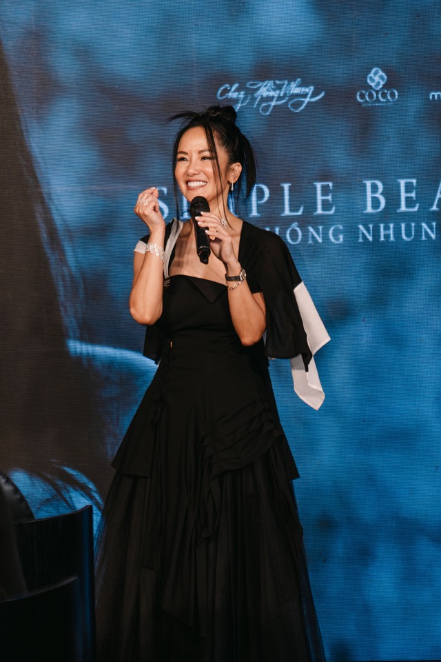 Diva Hồng Nhung lỡ miệng gọi Vũ Cát Tường là con gái và pha xử lý xuất sắc được vỗ tay rần rần - Ảnh 1.