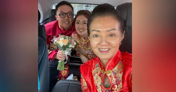 Làm tốt nhờ Tết Rồng của người Hoa ở Malaysia: 'Ba Nguyệt' kín lịch, bánh cưới nóng hổi, các cặp đôi thi nhau kết hôn đón vận may Giáp Thìn