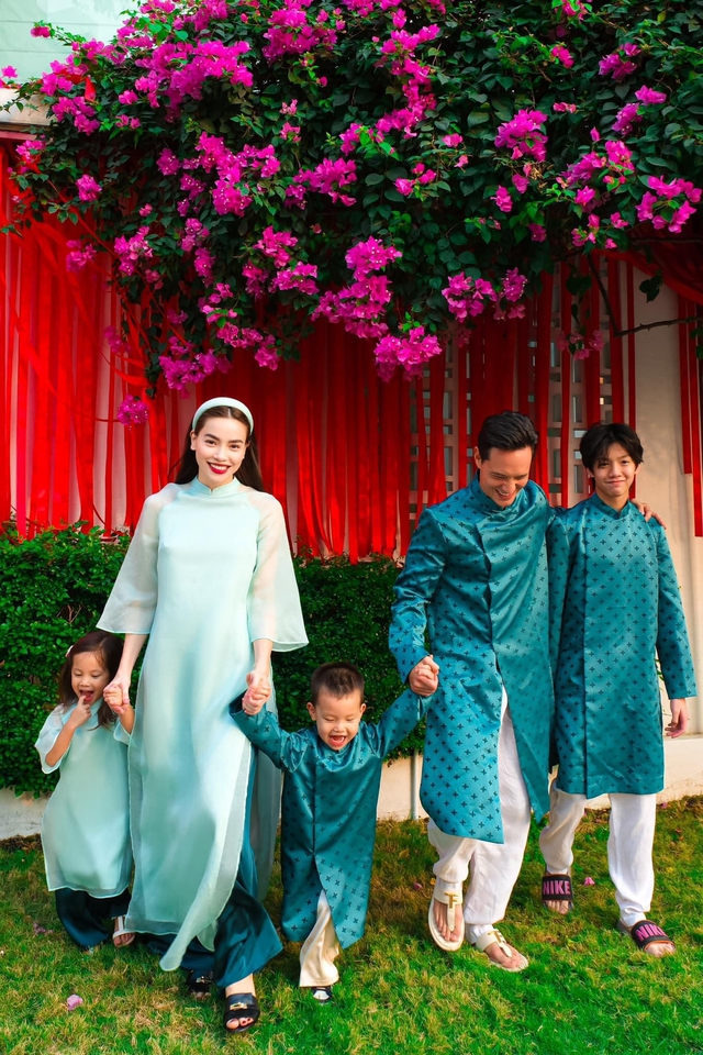 Subeo lộ vẻ ngoài lớn phổng phao, thừa hưởng điểm đắt giá từ Hà Hồ trong loạt ảnh gia đình Mùng 1 Tết - Ảnh 3.
