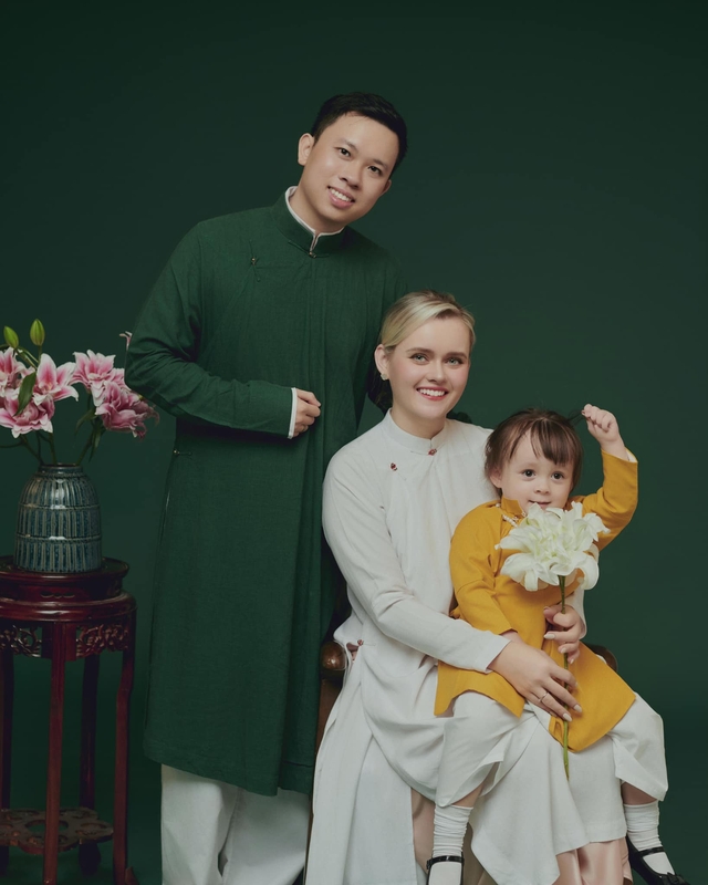 Mỹ nhân Ukraine làm dâu Nam Định, 7 năm đón Tết Việt Nam, kể kỷ niệm sốc một lần về quê chồng ăn Tết - Ảnh 3.