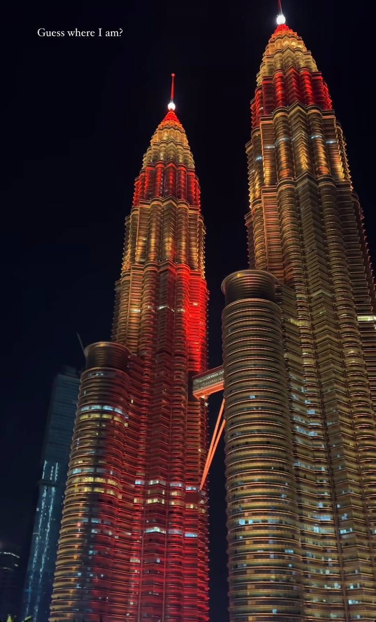 View - Sao Việt vi vu ngày Tết: Chi Pu rạng rỡ ở trời Tây, á hậu Thảo Nhi Lê sành điệu du hí từ nước này sang nước khác