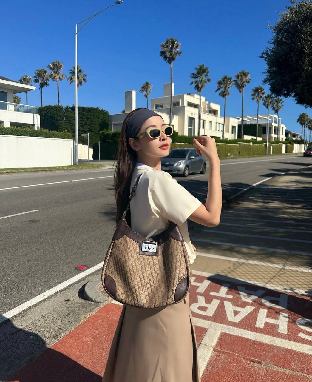 View - Sao Việt vi vu ngày Tết: Chi Pu rạng rỡ ở trời Tây, á hậu Thảo Nhi Lê sành điệu du hí từ nước này sang nước khác