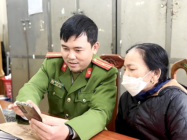 Người đàn ông bất ngờ gom hết…
