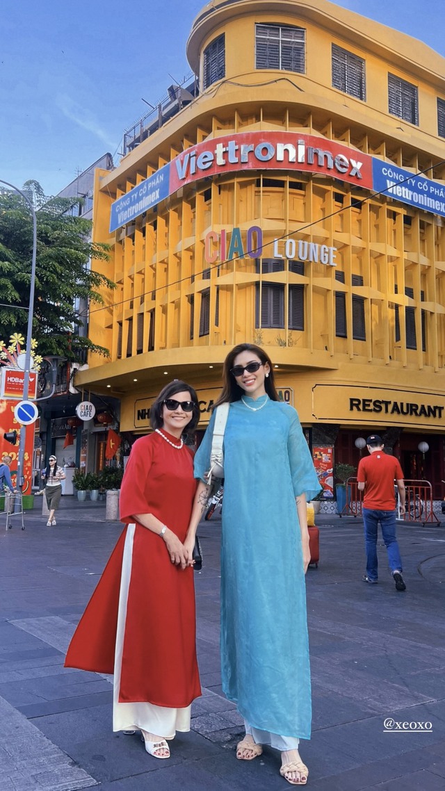 View - Mỹ nhân Việt diện áo dài local brand du xuân mùng 3 Tết: Người nhẹ nhàng với tông hồng, người ưu ái sắc xanh
