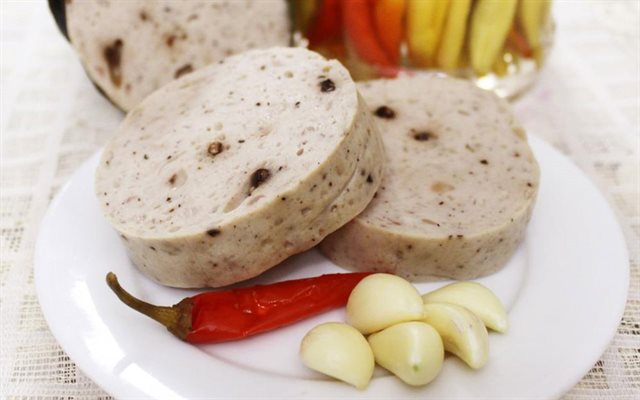 Gi&ograve; chả ng&agrave;y Tết xuất hiện những dấu hiệu n&agrave;y th&igrave; đừng n&ecirc;n tiếc rẻ, bỏ ngay trước khi qu&aacute; muộn - Ảnh 3.