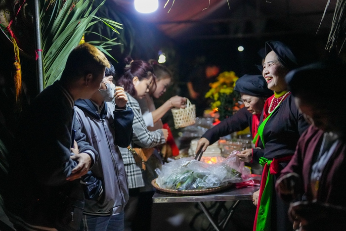 View - Ảnh: Phiên chợ Âm Dương "mua may, bán rủi" độc đáo nhất đất Bắc, mỗi năm chỉ mở một lần