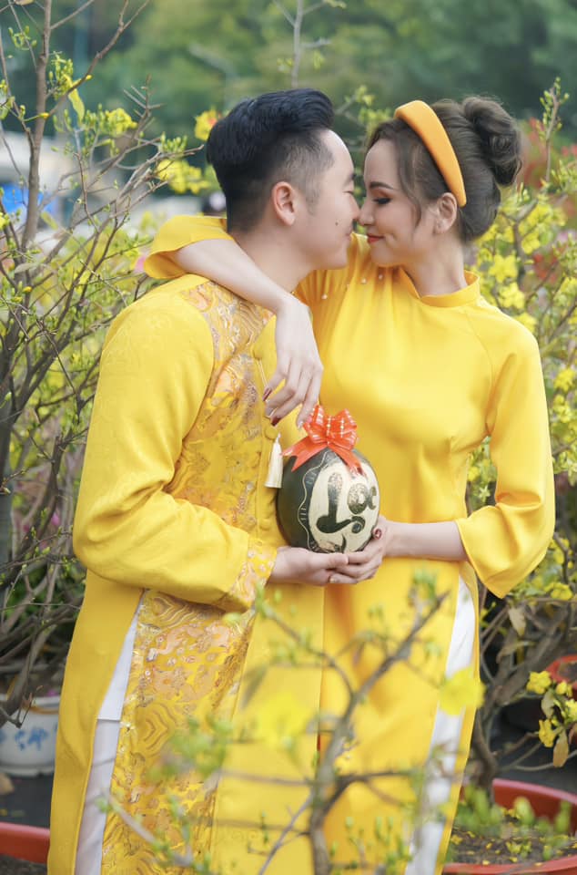 Hoa hậu Diễm Hương công khai chồng thứ 3 mới cưới, mối quan hệ con riêng với bố dượng thể hiện qua một chi tiết - Ảnh 4.