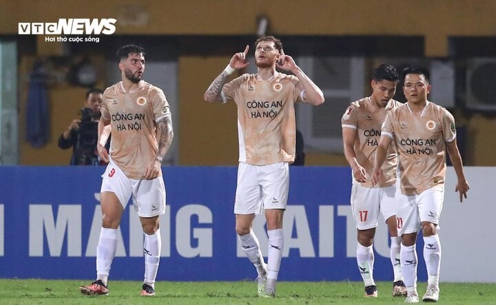 View - CLB Công an Hà Nội thắng TP.HCM trong trận ra mắt của HLV Kiatisak