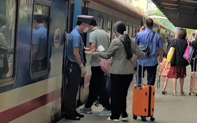 Đường sắt áp dụng quy định mới về hành lý của khách đi tàu - Ảnh 1.