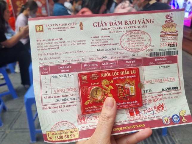 Gi&aacute; v&agrave;ng diễn biến lạ: Người vừa mua đ&atilde; lỗ nặng, kẻ b&aacute;n nhanh thu về cả tỷ - Ảnh 4.