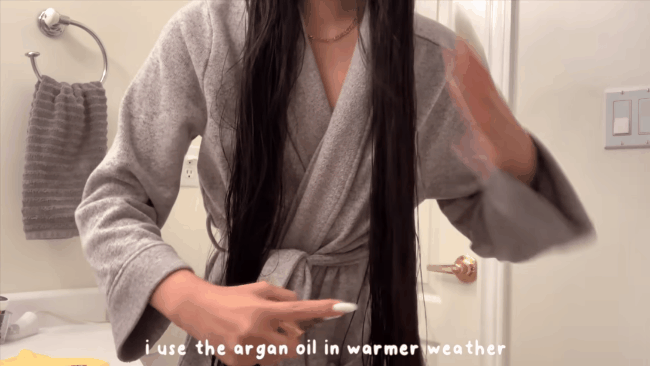 Blogger chia sẻ chiêu dưỡng tóc bóng khỏe, đẹp hơn mỗi ngày: Lạ nhất là tips gội đầu 1 lần/tuần - Ảnh 6.