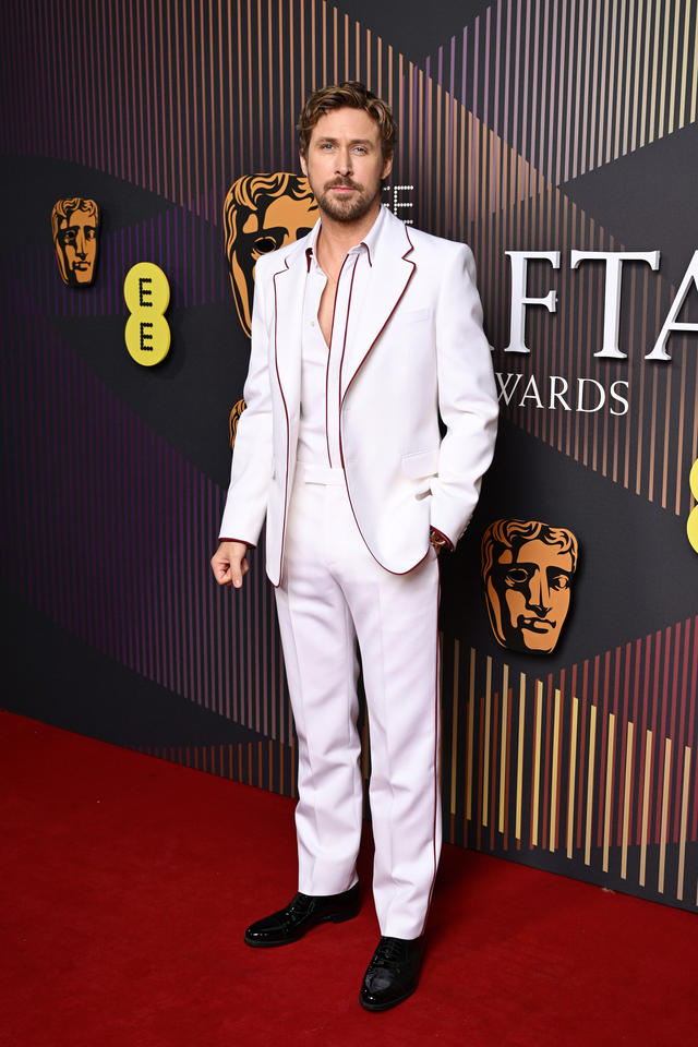 Thảm đỏ BAFTA: Bạch Tuyết Lily Collins đụng độ Barbie Margot Robbie, David Beckham - Hoàng tử William phong độ dẫn đầu dàn sao nam - Ảnh 17.