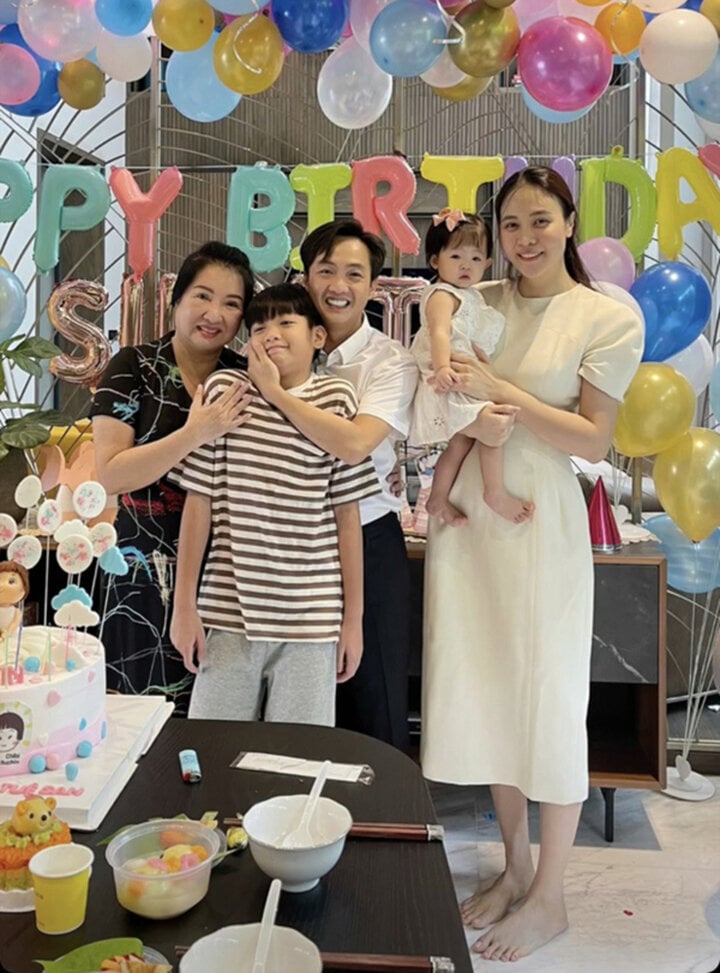 View - Những lần Đàm Thu Trang xuất hiện bên mẹ chồng đại gia gây sốt