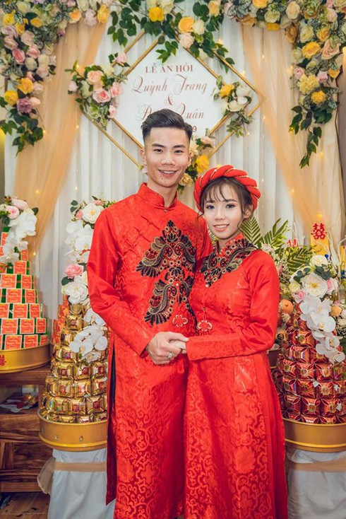 Vũ c&ocirc;ng đỡ Chi Pu trong m&agrave;n nhảy xoay người g&acirc;y cho&aacute;ng: Ẵm 3 giải Qu&aacute;n qu&acirc;n, 8 HCV, l&ecirc;n chức bố ở tuổi 20 - Ảnh 10.