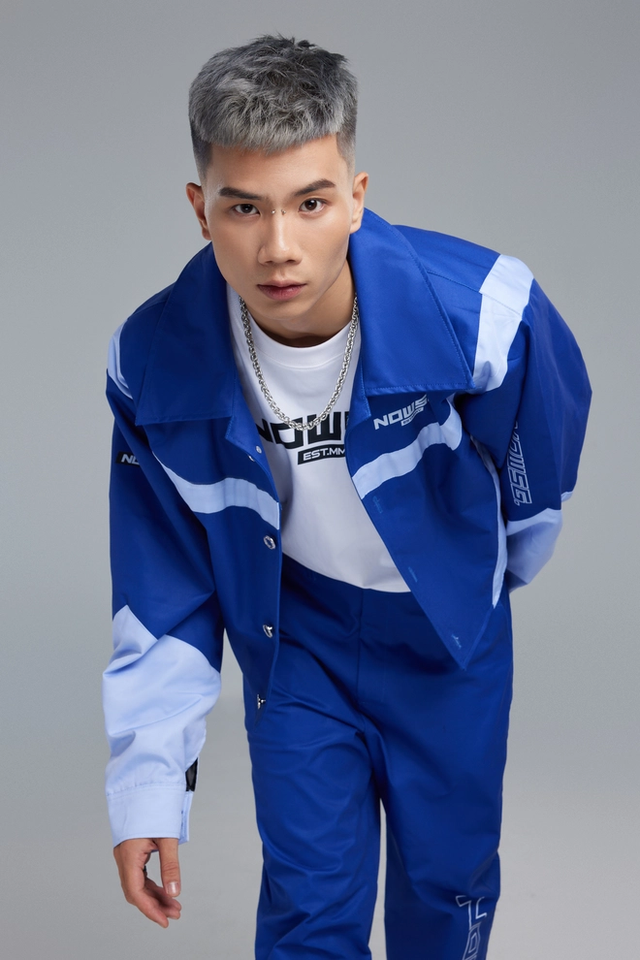 Vũ c&ocirc;ng đỡ Chi Pu trong m&agrave;n nhảy xoay người g&acirc;y cho&aacute;ng: Ẵm 3 giải Qu&aacute;n qu&acirc;n, 8 HCV, l&ecirc;n chức bố ở tuổi 20 - Ảnh 7.