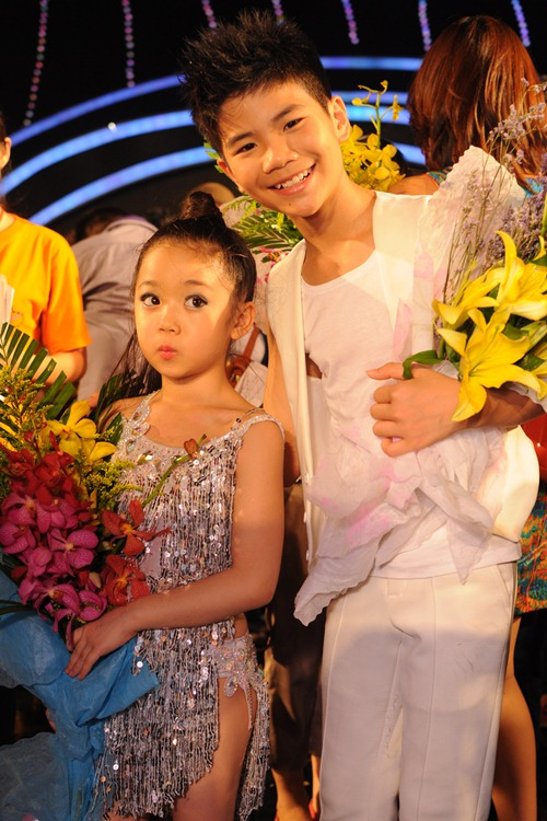 Vũ c&ocirc;ng đỡ Chi Pu trong m&agrave;n nhảy xoay người g&acirc;y cho&aacute;ng: Ẵm 3 giải Qu&aacute;n qu&acirc;n, 8 HCV, l&ecirc;n chức bố ở tuổi 20 - Ảnh 4.