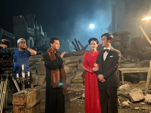 Truy lùng nhạc phim Đào, phở và piano đang hot: Nghệ thuật hát ả đào được tôn vinh, 1 ca khúc bất ngờ hưởng sái! - Ảnh 2.
